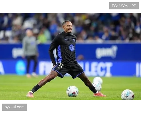 拉菲尼亚:单赛季进攻端爆发跻身英超关注焦点 拉菲尼亚:单赛季进攻端爆发跻身英超关注焦点