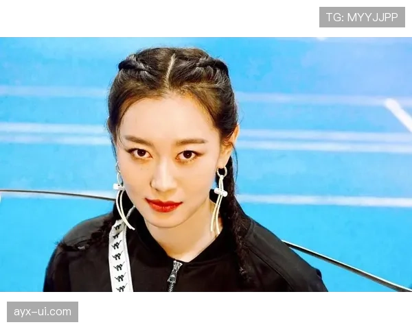 孙一文训练完直接啃鸡腿，这自律和放纵切换得太丝滑了